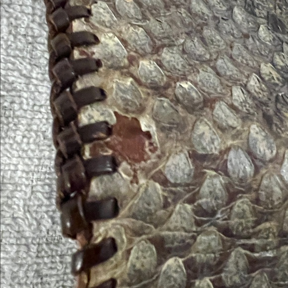 Rattlesnake and Leather Tri Fold Wallet - Picture 10 of 10